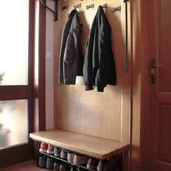 Handgeschmiedete Wandgarderobe mit dem Schuhregal  schmiedeeiserne Flurmbel