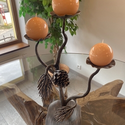 Bougeoir en fer forg  une branche de pin apporte la paix et une verdure ternelle