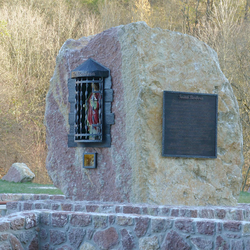 Geschmiedete Gitter und Gedenktafel der heiligen Barbora hergestellt im UKOVMI