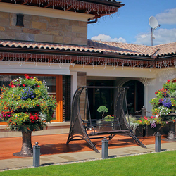 Exceptional forged flower pots - A tree Exceptional forged flower pots - A tree
