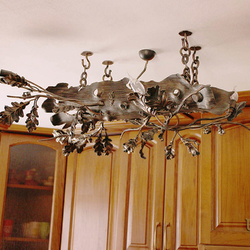 Chandelier exclusif forgé à la main avec motif forestier de chêne - lampe de luxe Chandelier exclusif forgé à la main avec motif forestier de chêne - lampe de luxe