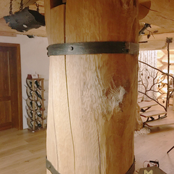 Accessoires forgés dans une cabane de chasse Accessoires forgés dans une cabane de chasse