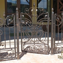 A wrought iron gate with a trace of romance - A luxury gate