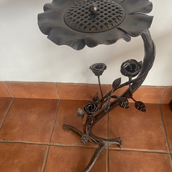 Cendrier de luxe forg à la main en forme de buisson de roses - cadeau exclusif