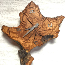 Exceptional Oak Tree Clock – original wall clock made in cooperation with artistic woodworkers