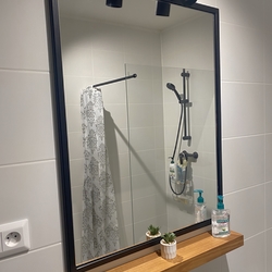 Miroir industriel dans la salle de bain - miroirs forgés Miroir industriel dans la salle de bain - miroirs forgés