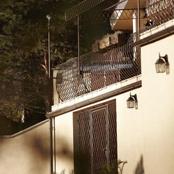 Garde-corps courbe sur la terrasse