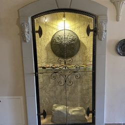 Vitrine forge dans une ancienne maison bourgeoise à Spisk Nov Ves