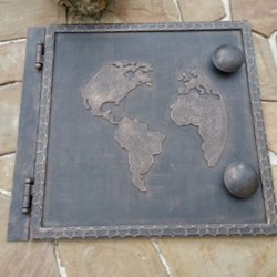 Couvercle forg pour une fosse avec un design de globe
