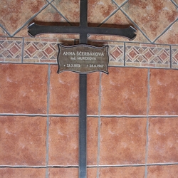 Croix forge avec plaque descriptive  restauration d'une ancienne tombe