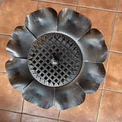 Exclusive ashtray - hand forged in the Atelier of Artistic Smithcraft UKOVMI