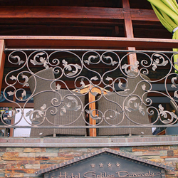 Balustrade extrieure forge près de l'htel Galileo en Slovaquie