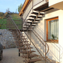 Garde-corps en fer forg sur une maison familiale