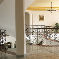 Villa de luxe avec balustrade d'escalier intrieure fabrique chez UKOVMI