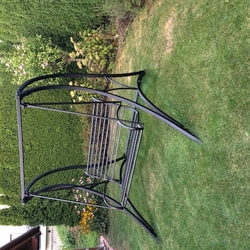 Balanoire de jardin en fer forg noire